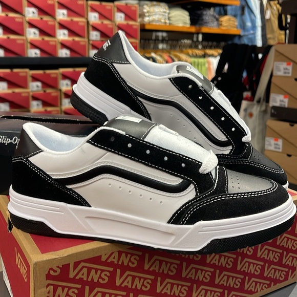 Vans WMNS Hylane
Black/White
VN000D26Y28
Sneakers - Picture 6 of 16